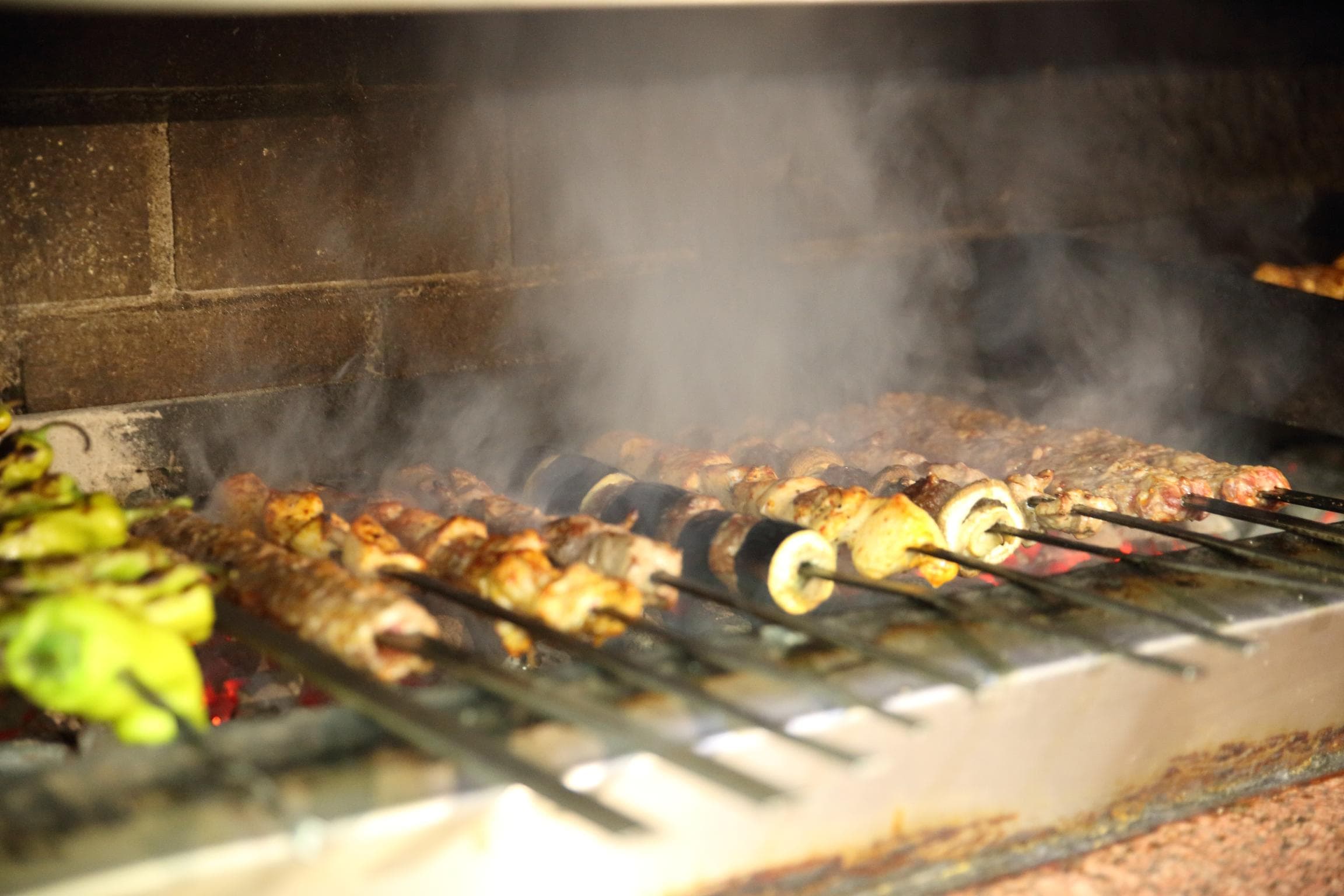 Arjantin Kebap ocakbaşı ızgara hazırlığı